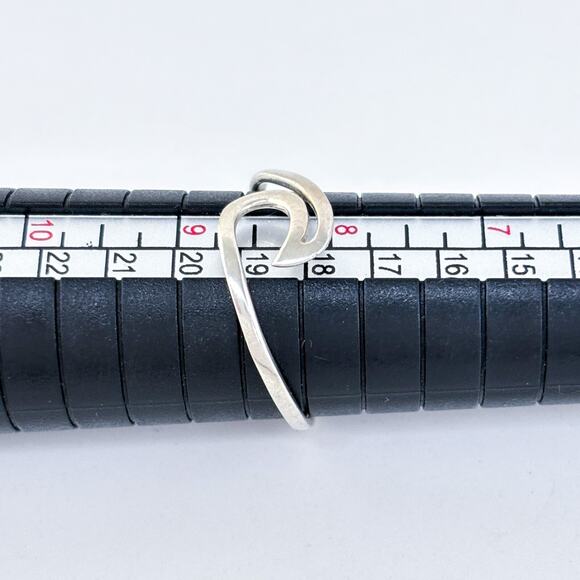 Vintage Sterling Silver 925 Wave Design Ring Size 8.5 - Picture 6 of 8